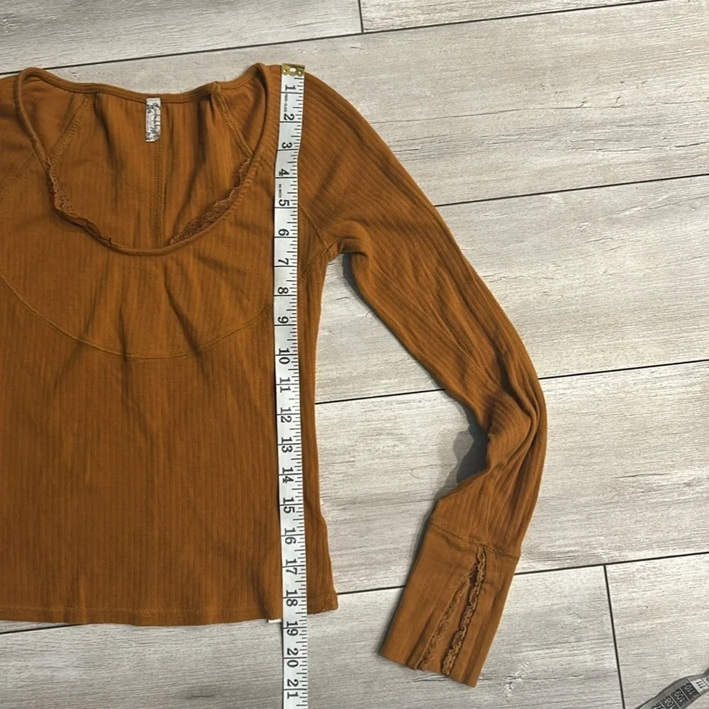 Free People Bit of Lace Layering top Autumn Pearl size XS